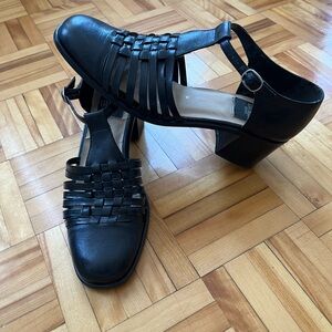 Woven Leather Mary Jane Quality T-Strap Black Fisherman style Classic Shoe